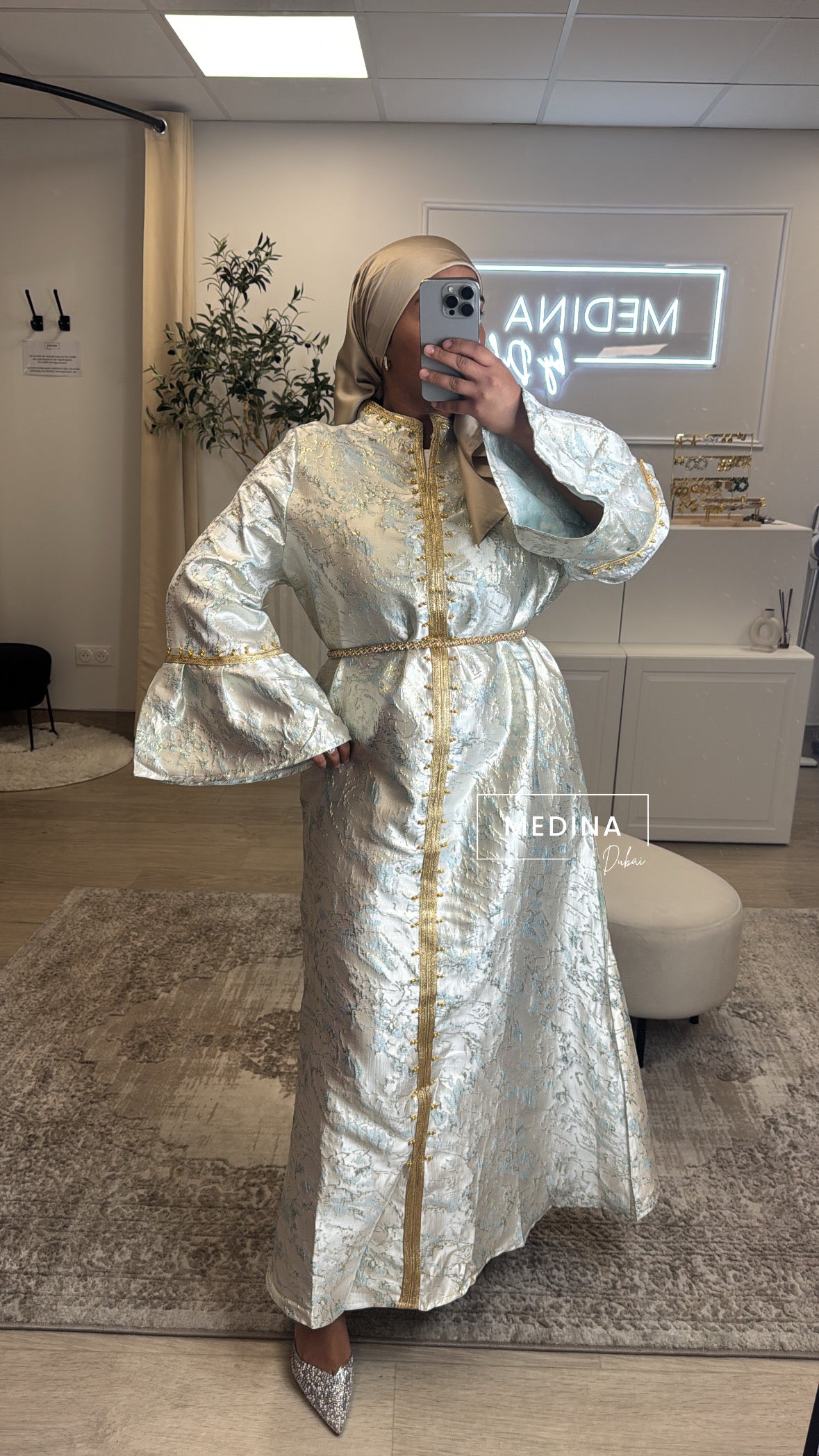 Abaya Premium en tissu brocard [ bleu ciel ]