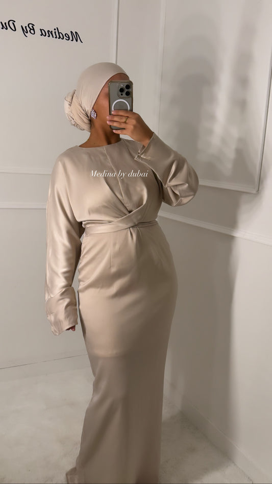 Robe noire Mélina