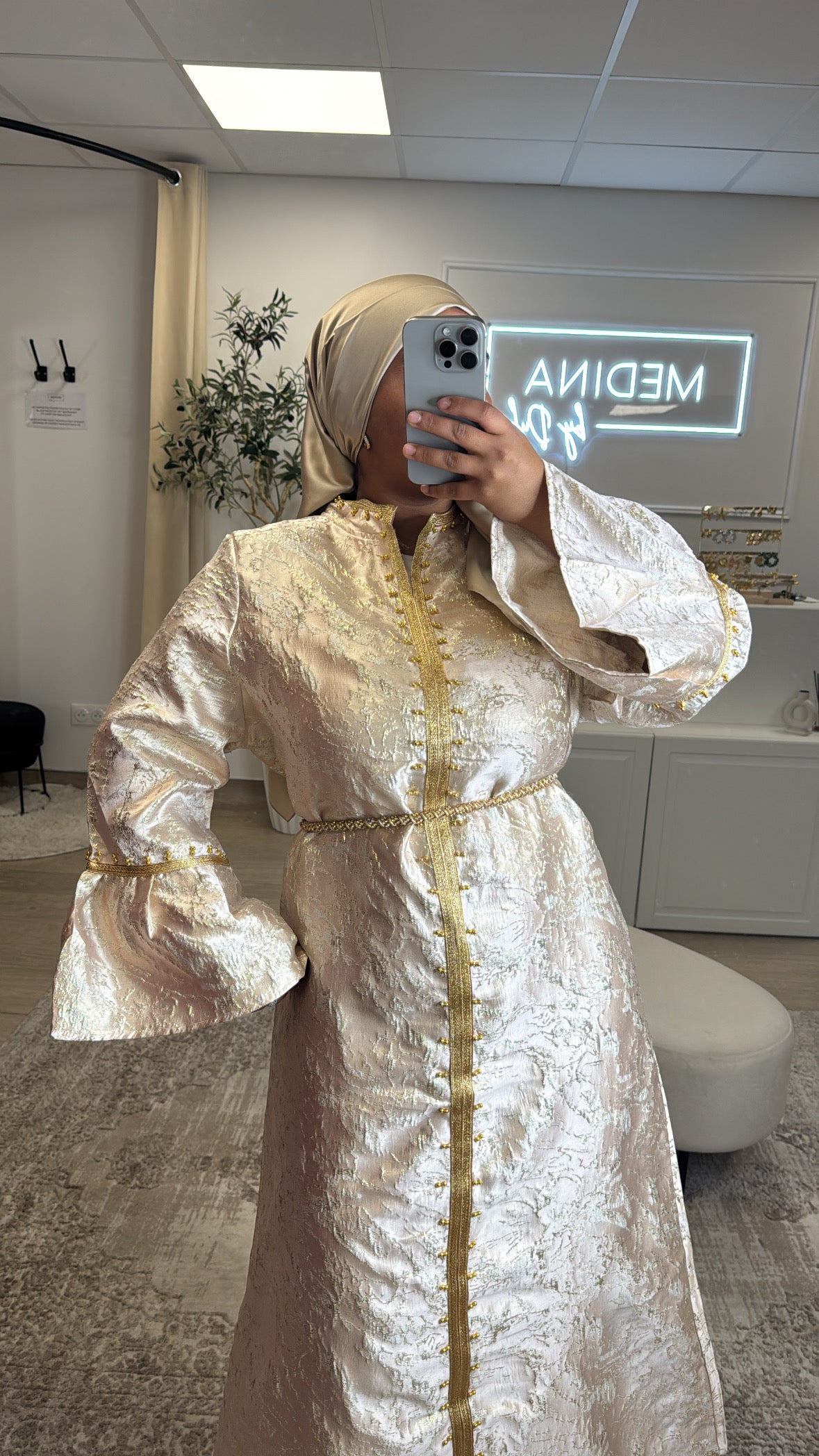 Abaya Premium tissu brocard [ crème ]